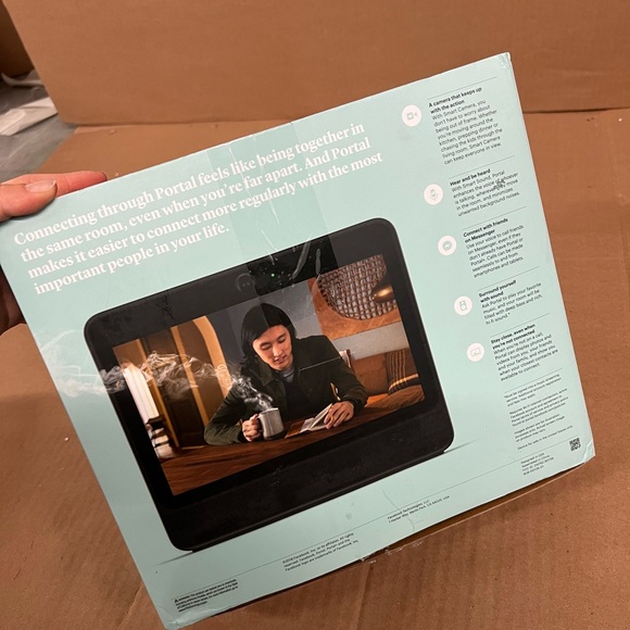 NEW Portal from Facebook [Gen 1]. Smart, Hands-Free Video Calling with Alexa - Picture 3 of 7